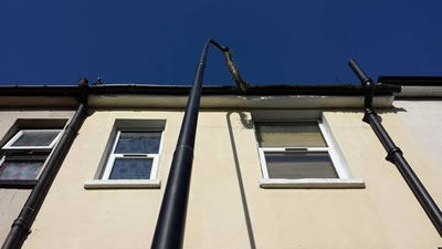 High reach gutter clearance